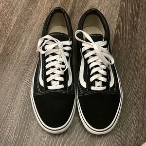 Old Skool Black and white Vans